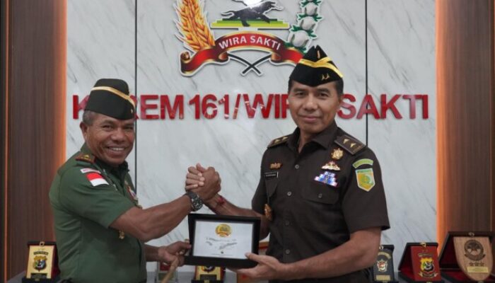 Audiensi Sesjampidmil Kejaksaan RI dan Danrem 161/Wira Sakti: Wujud Kolaborasi Penegakan Hukum di NTT