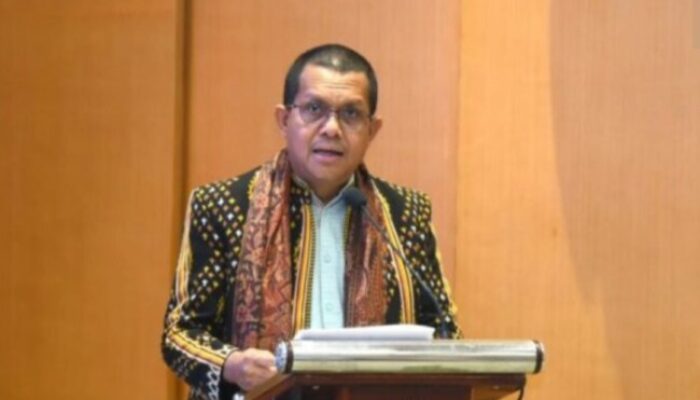 Gubernur NTT: Pola Tak Biasa Dibalik Penolakan Geotermal “Spanduk Rapih Bahasa Inggris” Apakah ini suara Masyarakat?