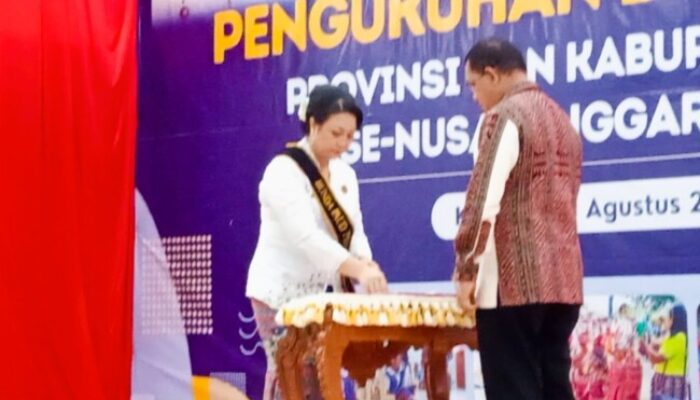 Gubernur Melki Laka Lena Kukuhkan Bunda PAUD NTT, Ini Pesannya