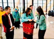 Ketua TP PKK dan Bunda PAUD NTT Disambut Hangat Saat Tiba di Alor Siap Perkuat Layanan PKK–PAUD