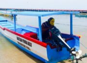 Nelayan  Perbatasan RI – RDTL Terima Bantuan Motor Tempel dari Pemkab Belu  Dukung Produktivitas Melaut