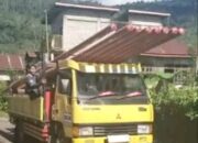 Bertahun Menanti, Warga Golo Rutuk Sambut Haru Kedatangan Tiang Listrik PLN