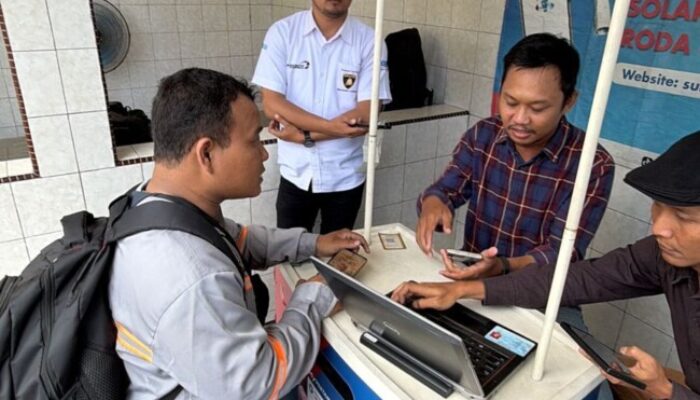 Subsidi Tepat Diperkuat, Pertamina Tingkatkan Layanan QR Code untuk Sopir Truk di Jawa Timur