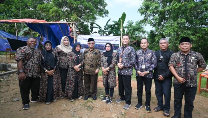 Mendikdasmen Abdul Mu’ti Tinjau SDN Kajuanak 4 Bangkalan yang Roboh, Revitalisasi Segera Dimulai