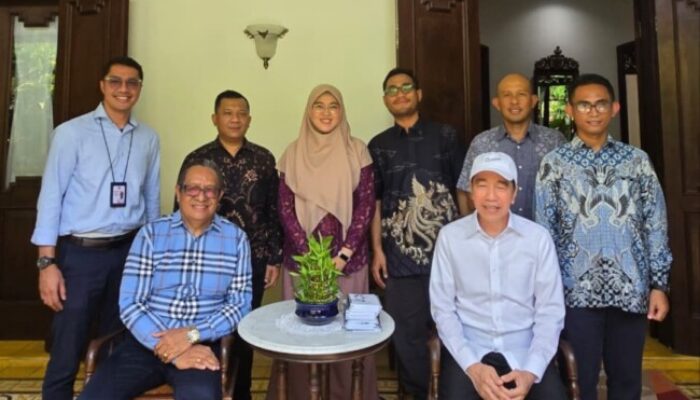 Bertepatan dengan Hari Kesaktian Pancasila, CEO KRQA-SQC Dr. Karolus Karni Lando Bersilaturahmi ke Kediaman Jokowi